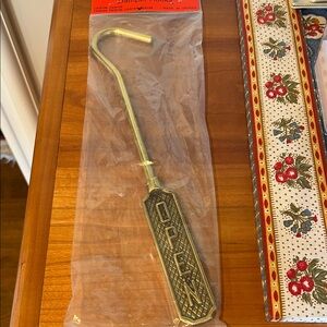 Brass 'OPEN/CLOSED Damper Hook by Uniflame Corp. NWT